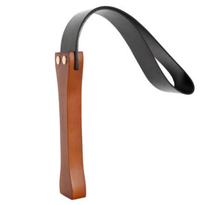 fenekelő fa nyéllel BDSM