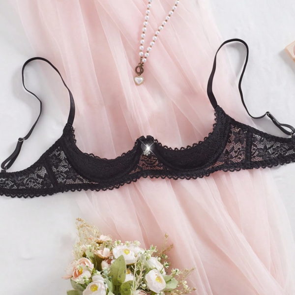 1-3 kosaras melltartó dísszel